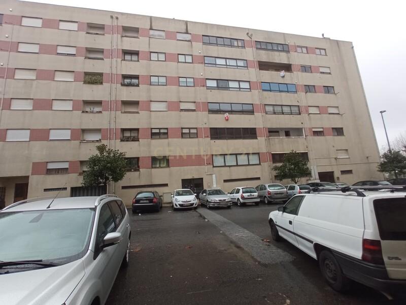 Apartamento T3 em Braga com Elevador e Garagem - Ferreiros | ZTRE-00764 - Image 13