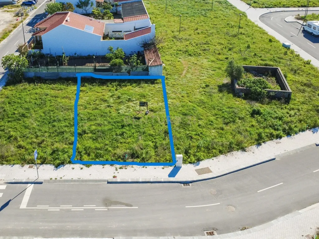 Terreno Urbano em Barreiro - Image 1