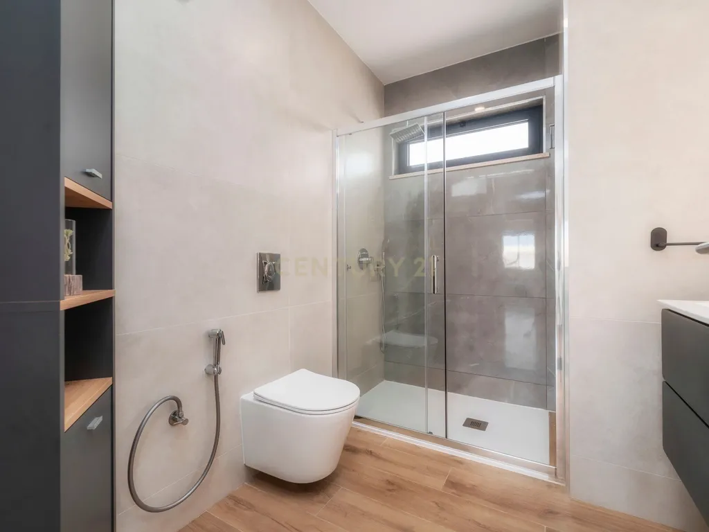 Moradia | Piscina Aquecida | Totalmente Renovada | Gambelas - Image 23