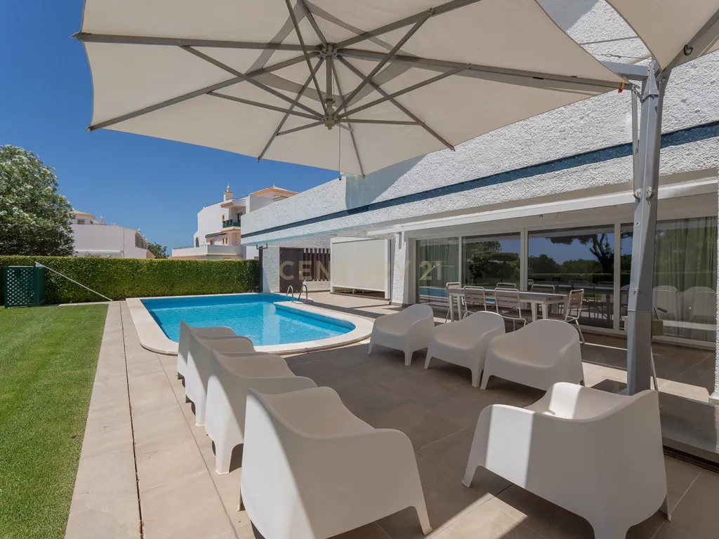 Moradia T6 Geminada - Ténis - Clube do Lago - Vilamoura - Image 27