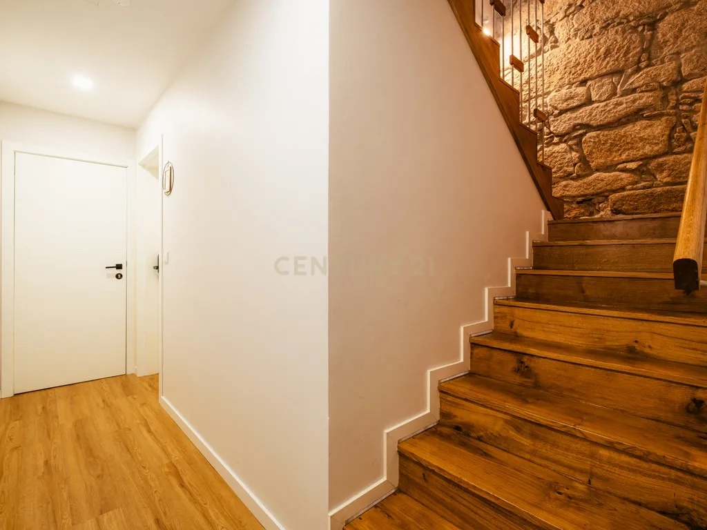 Prédio de Alojamento Local – Porto - Image 48