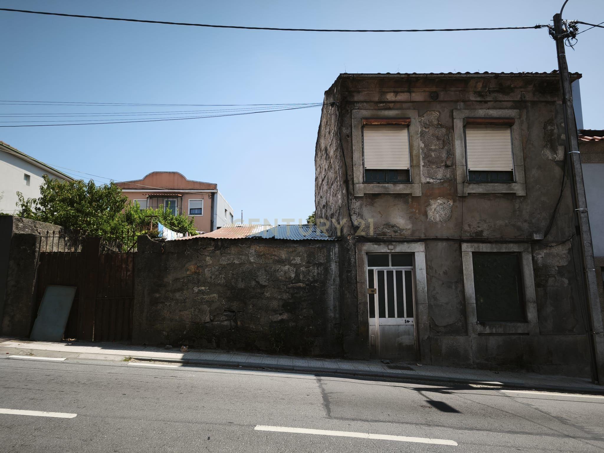 Fotografia 6 de ​Terreno com Ruína em Rio Tinto – Excelente Oportunidade de Investimento!