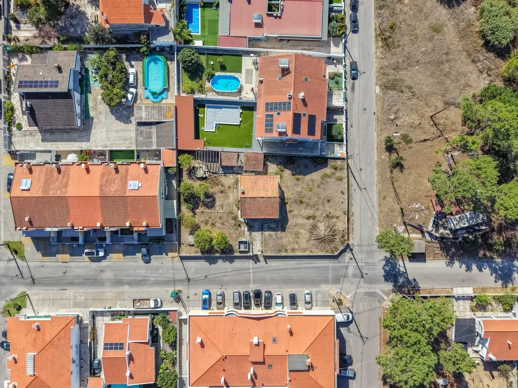 Moradia Isolada com Terreno de 1041 m² – Um Mundo de Possibilidades! - Image 134