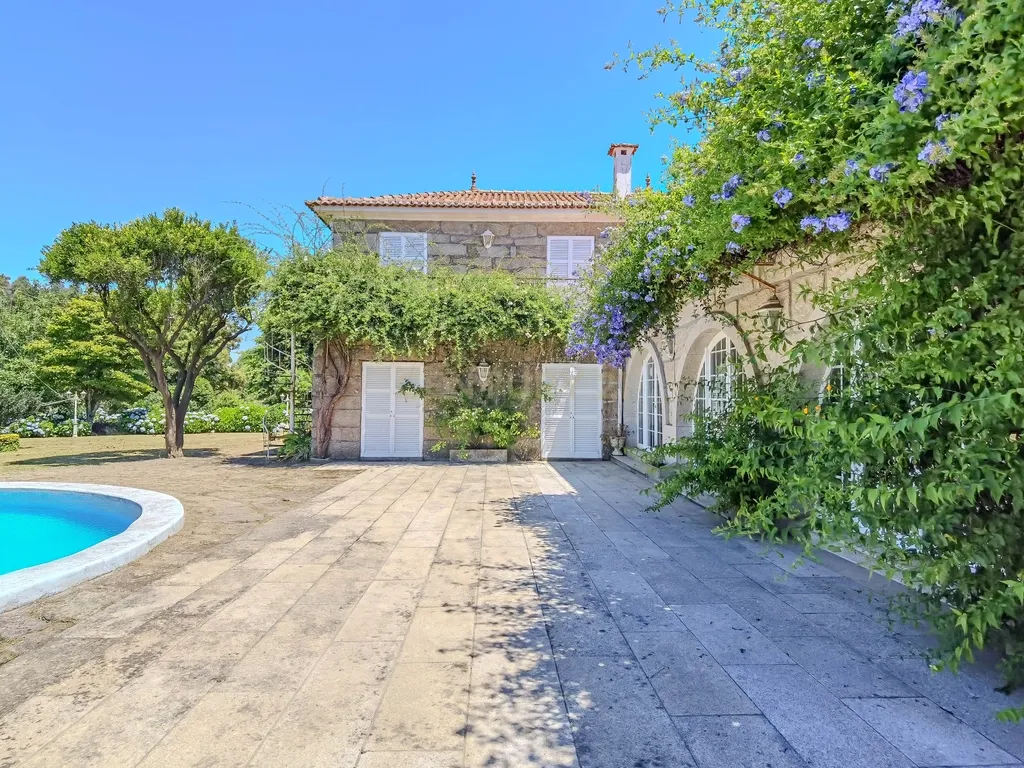 Quinta Santo António — Um refúgio único com piscina privada e potencial ilimitado na Maia - Image 11