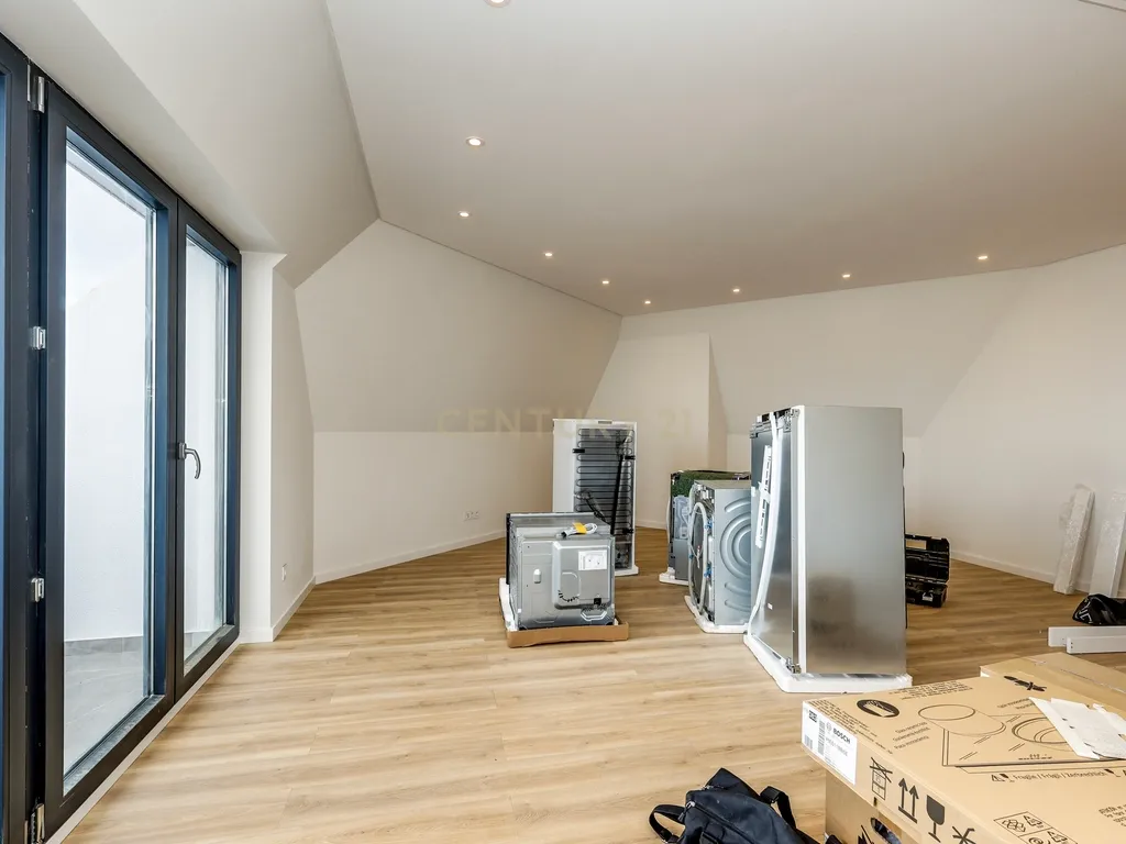 Viva o privilégio do Tejo: T3 Duplex exclusivo no coração de Santa Iria de Azóia! - Image 22
