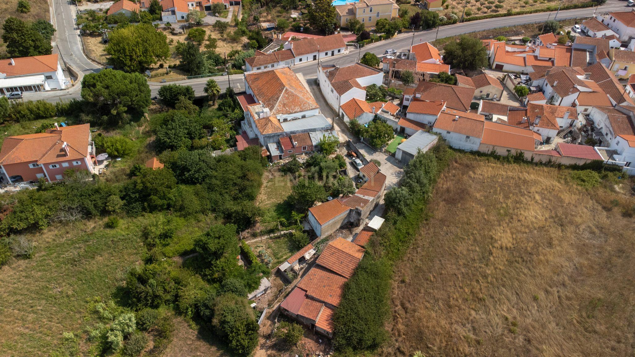 Fotografia 6 de Oportunidade Única em Torres Vedras: Armazém com grande Potencial