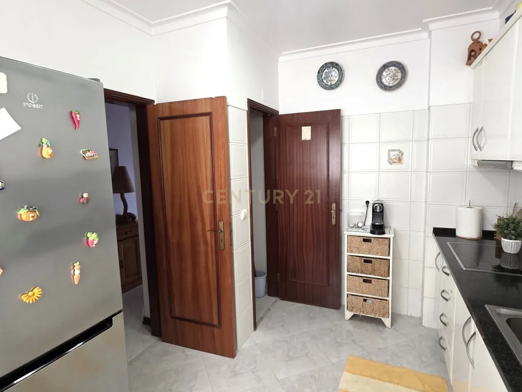 Apartamento T2 em Sesimbra, primeira linha da praia com Terraço Vista Mar - Image 16