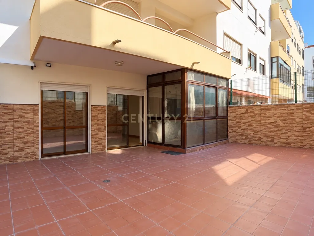 Apartamento T1 com Terraço, Sto António Caparica - Image 11