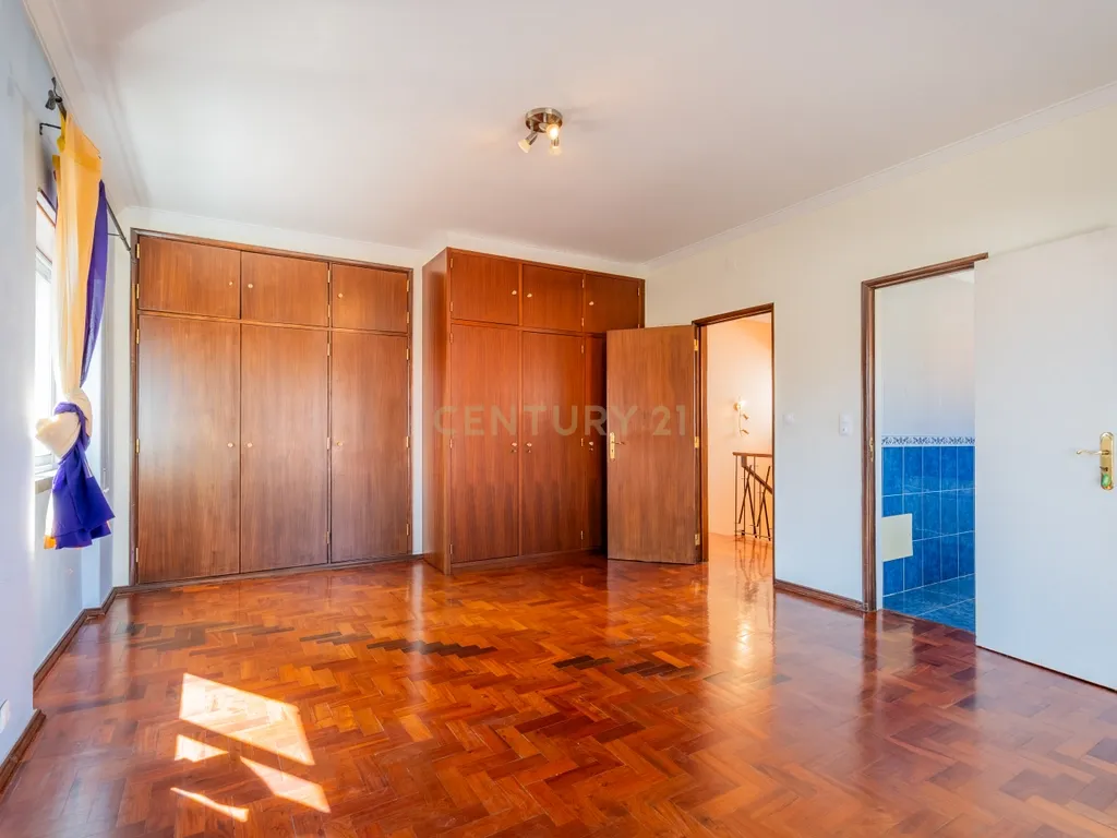 Moradia T4 com jardim no Bairro do Rosário, Cascais - Image 33