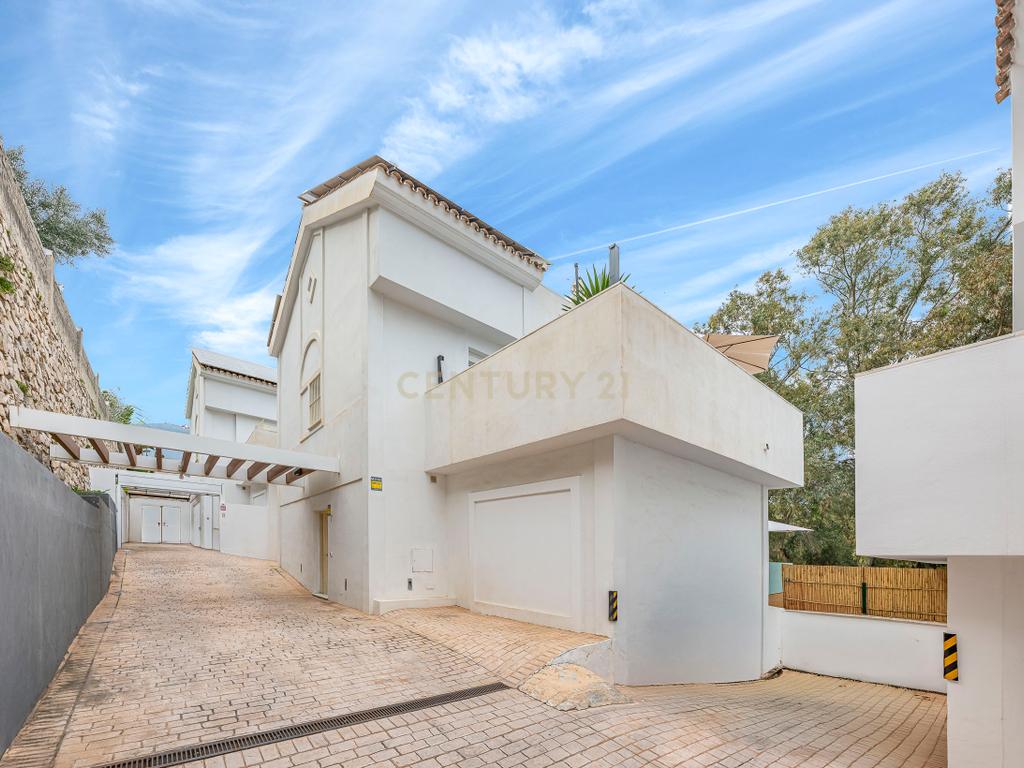 Moradia de Luxo a 500 Metros da Praia - Image 41