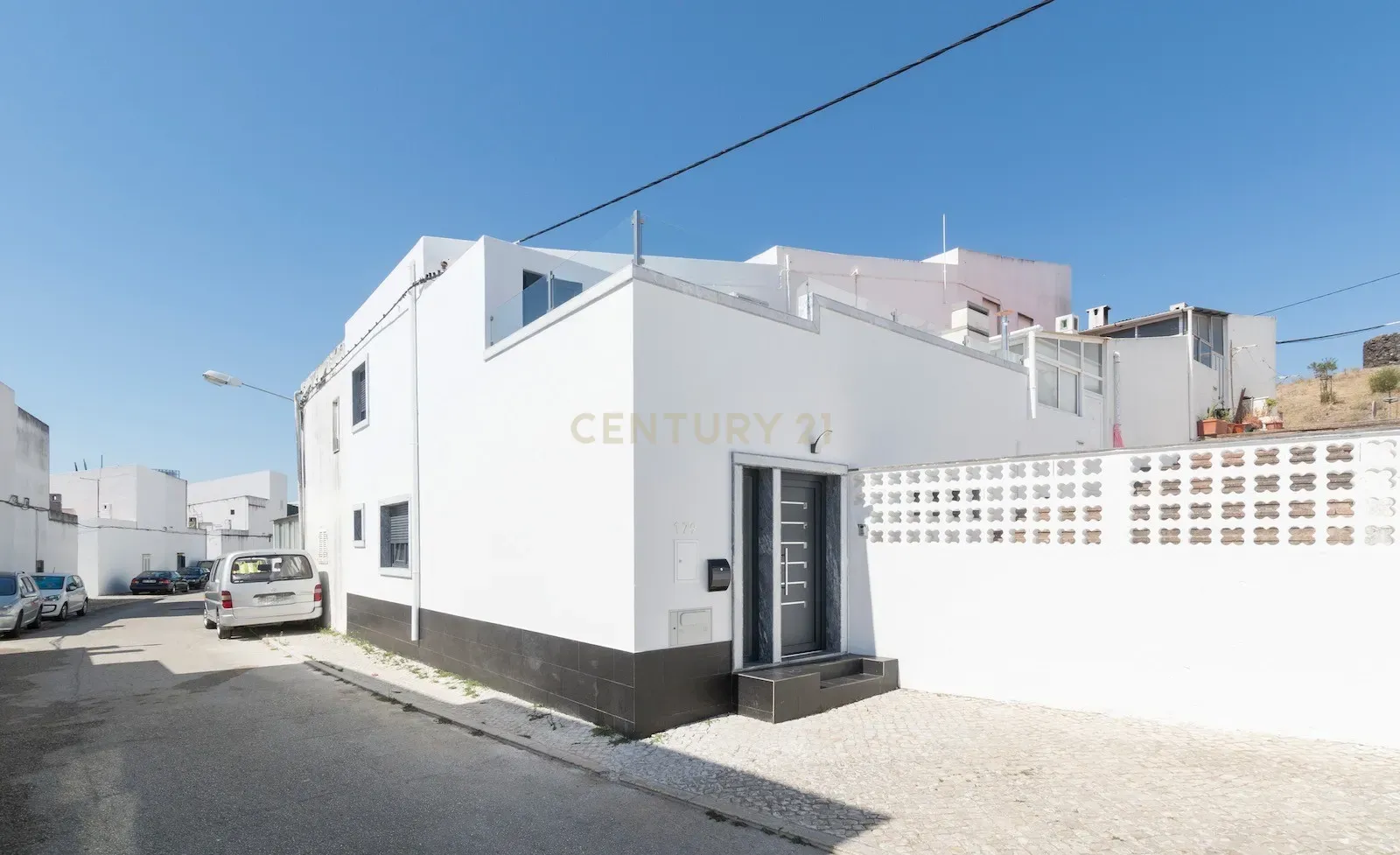 Casa Moderna T3 em Alfragide, Pronta a Habitar - Image 1