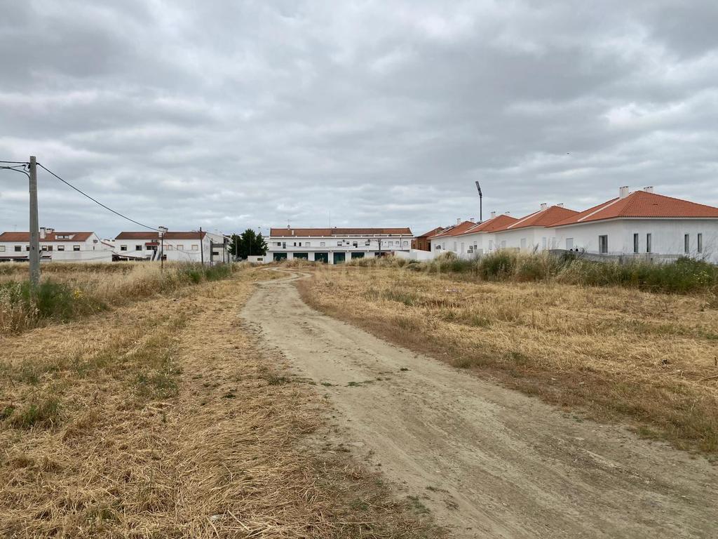 TERRENO COM PROJECTO APROVADO 18 LOTES PARA CONSTRUÇÃO DE MORADIAS EM ÉVORA - Image 6