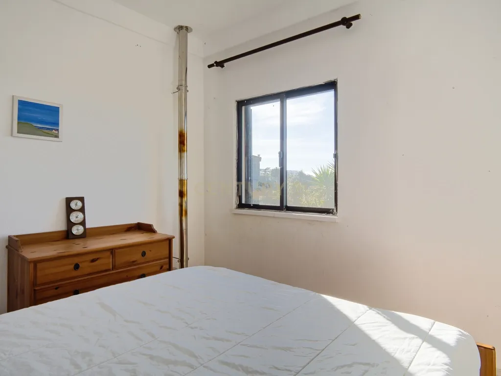 Casa com charme, vista mar e muito potencial - Image 19