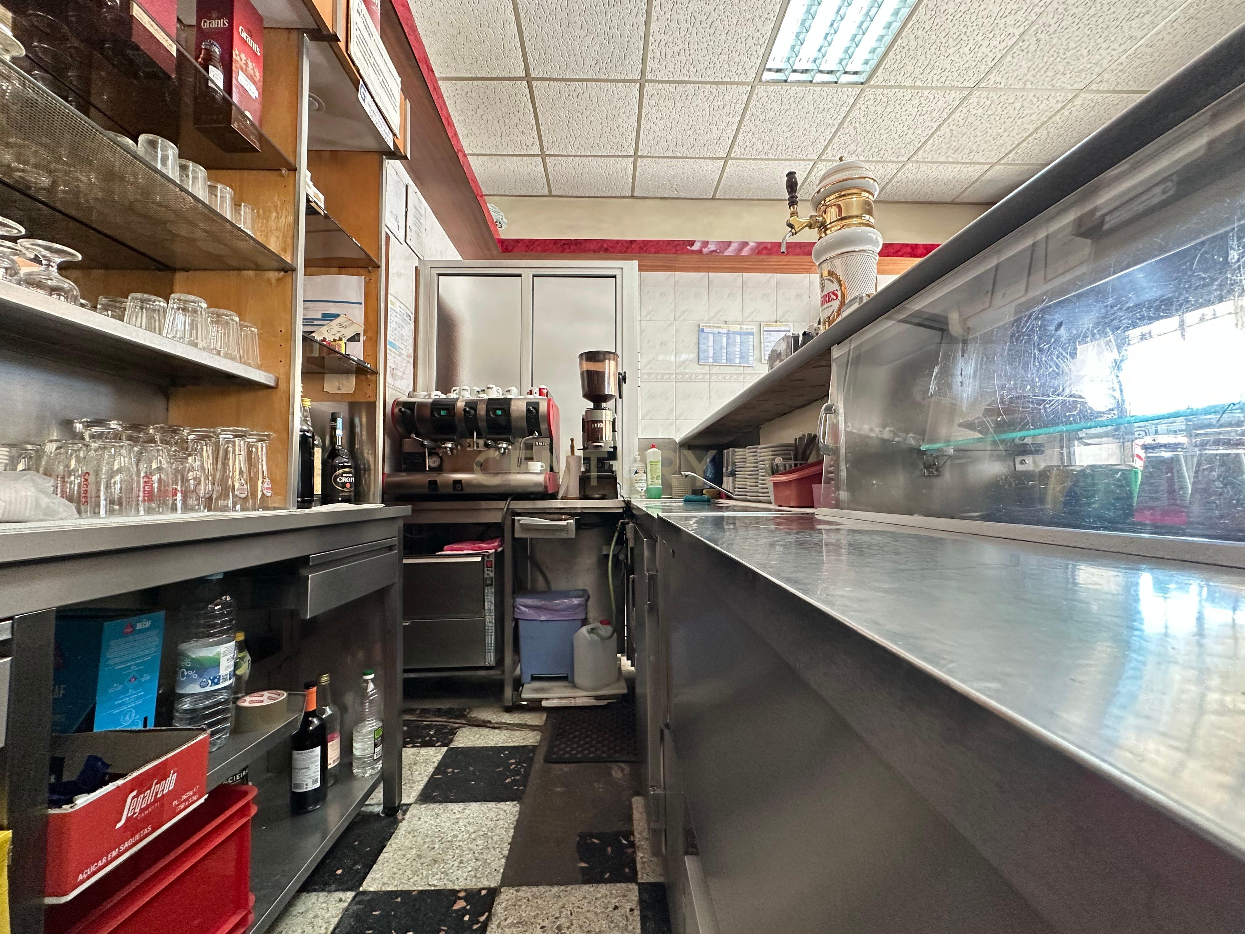 Fotografia 6 de Trespasse — Café & Charcutaria | Lumiar | Lisboa