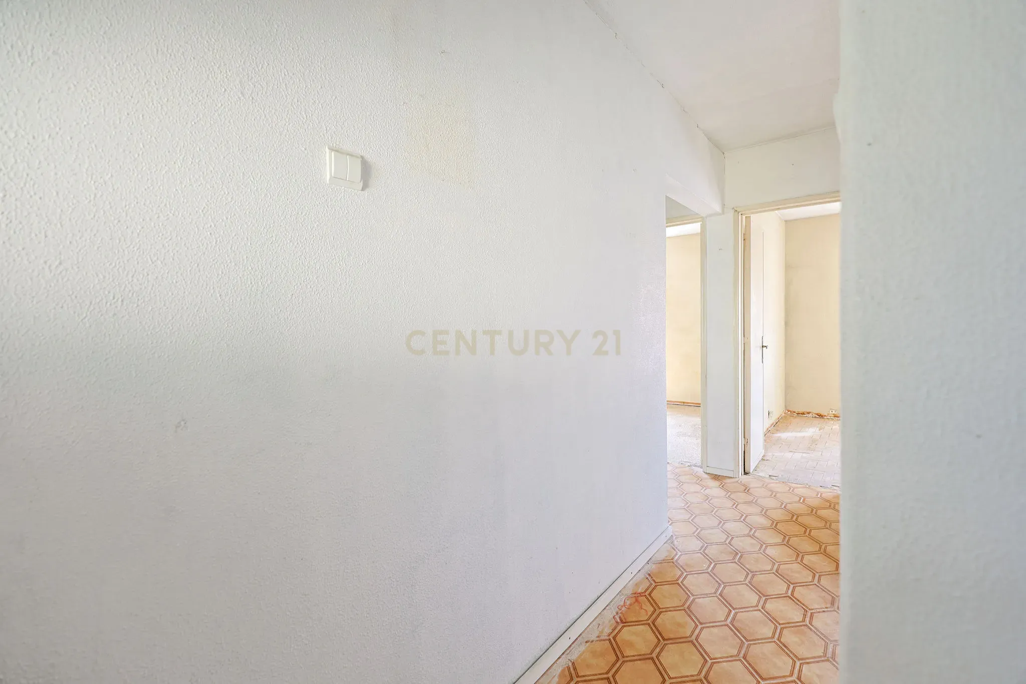 Fotografia 10 de T2 na Arrentela junto à Baía do Seixal – Excelente oportunidade para remodelação