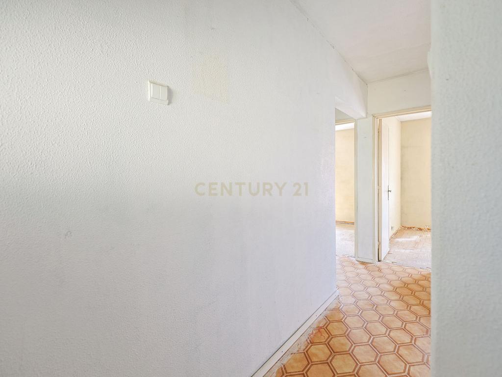 T2 na Arrentela junto à Baía do Seixal – Excelente oportunidade para remodelação - Image 10