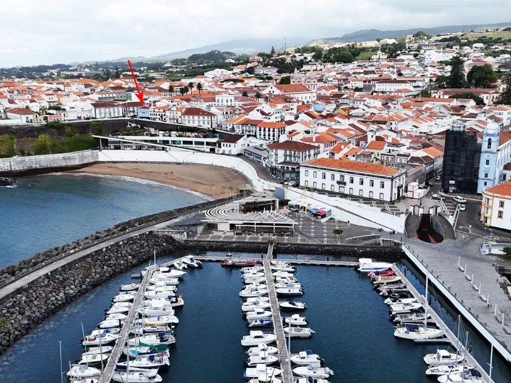 Luxuosa Moradia com Vista Mar em Angra do Heroísmo - Image 10
