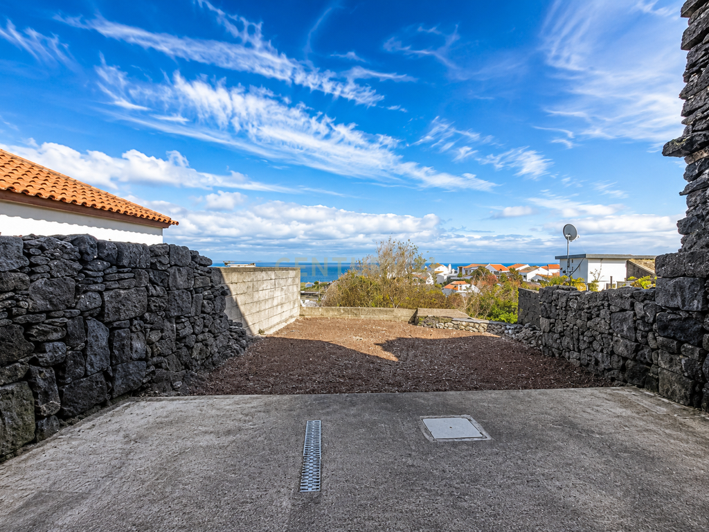 Moradia T3 Achada - Nordeste - Image 17