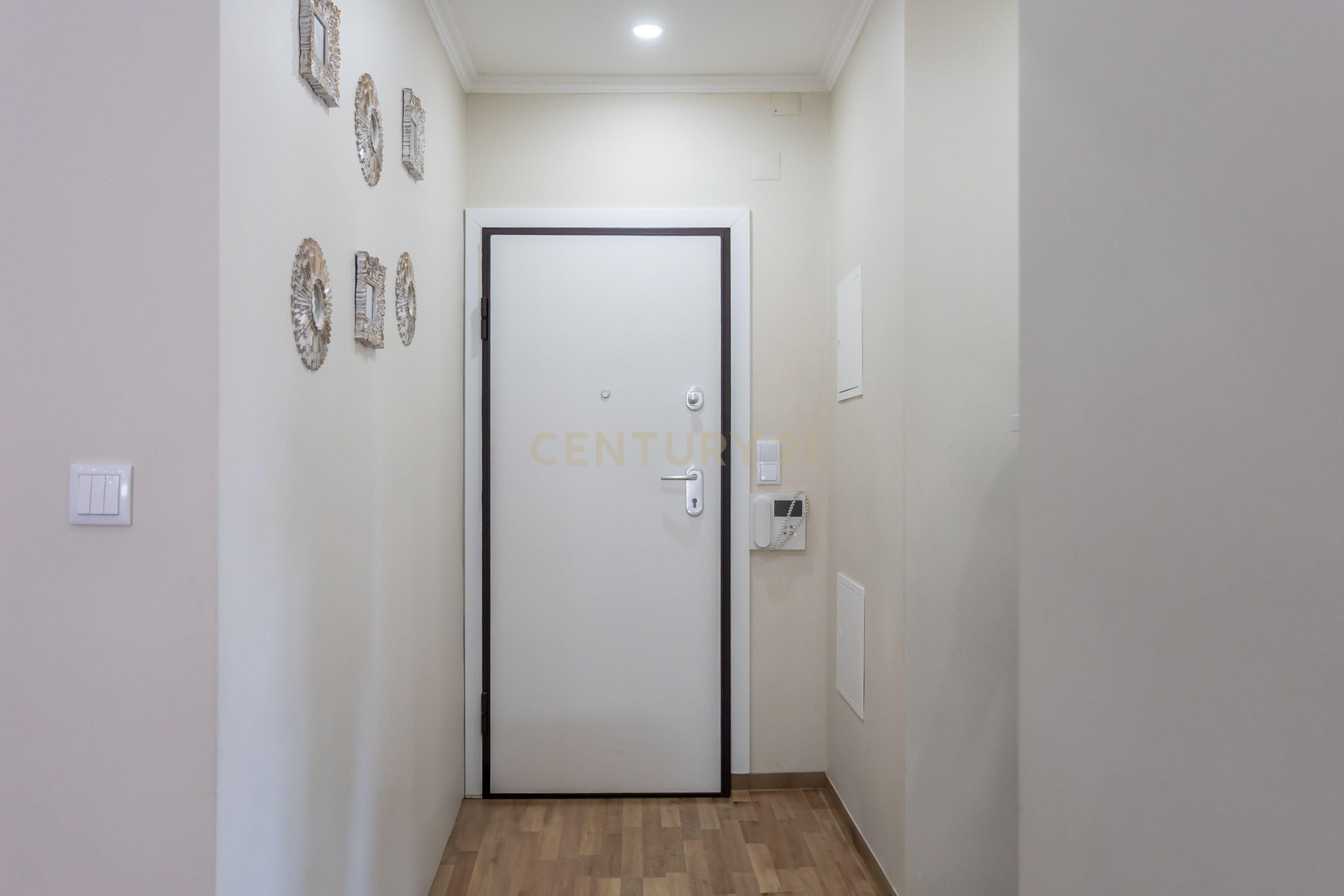 Fantástico T3 totalmente remodelado à venda em Corroios - Miratejo - Image 31