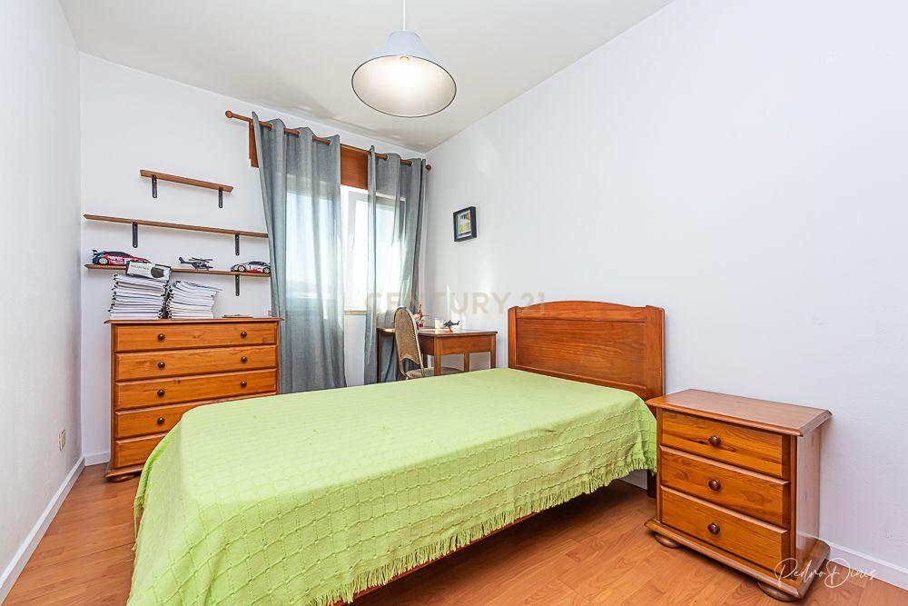 Fotografia 11 de Apartamento de 4 assoalhadas c/ Varanda ESTADO IMACULADO!