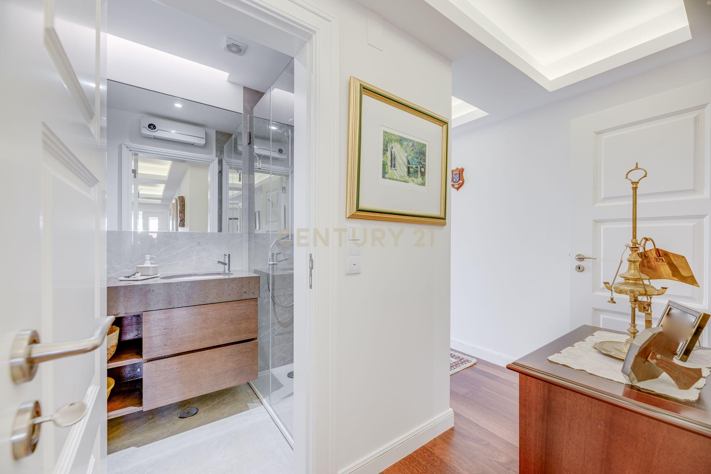 Apartamento T2+1 totalmente renovado – Modernidade, conforto e localização privilegiada - Image 26