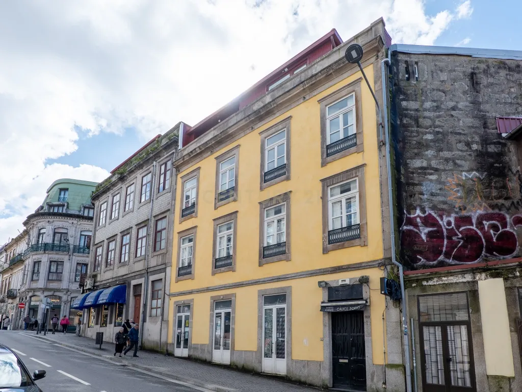 Prédio Histórico no centro do Porto - Image 35