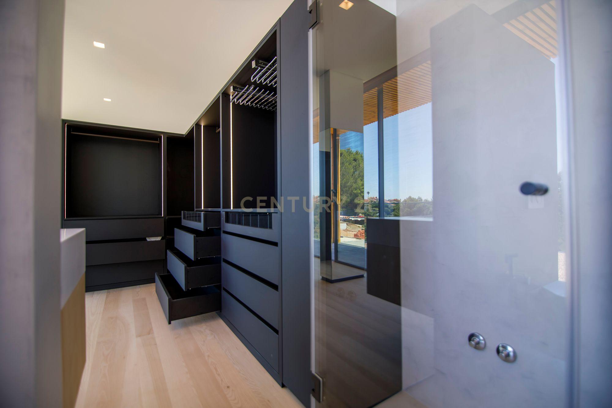 Magnifica Moradia T4 em Cascais - Image 29