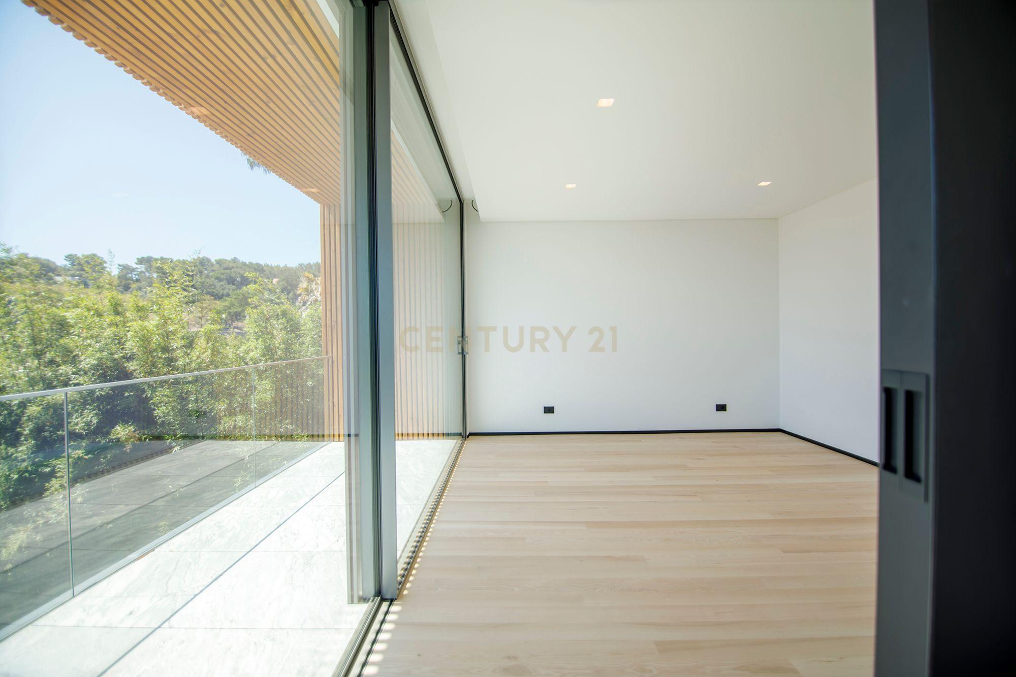 Magnifica Moradia T4 em Cascais - Image 35