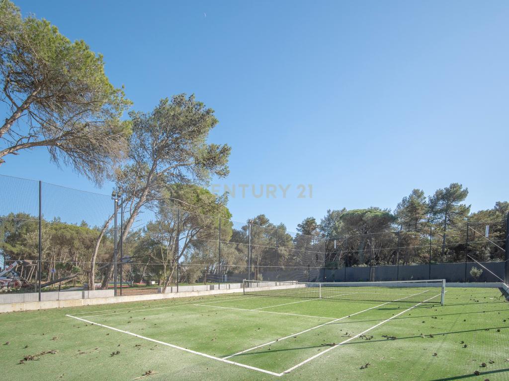 Moradia T4 com Terreno de 1.030m2 em Condomínio Fechado  - Image 36