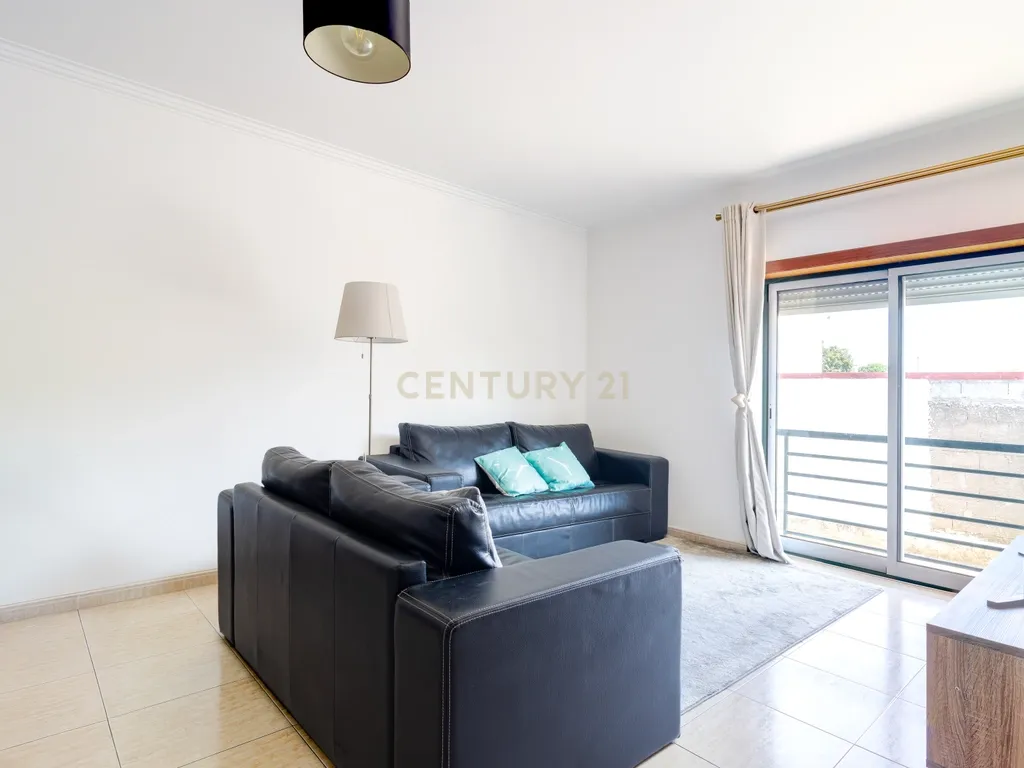 Excelente Moradia T3 , espaço exterior e garagem – Marinha Grande - Image 5