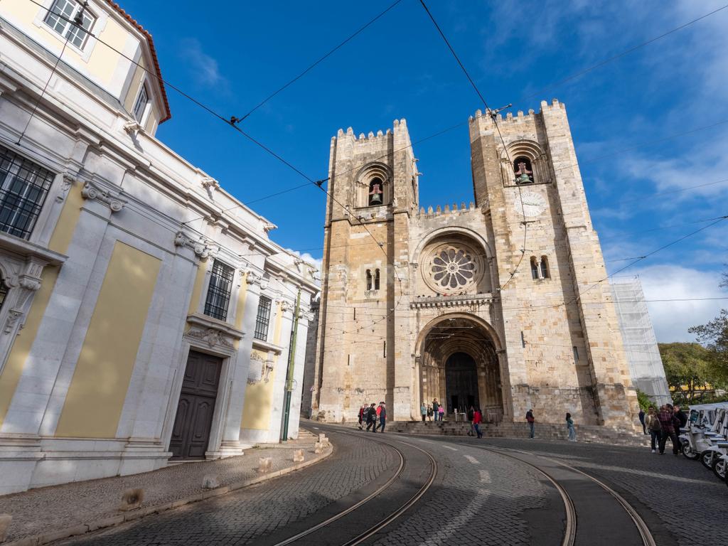 Apartamento T2 de Charme com vista rio e estacionamento em São Vicente, Lisboa - Image 29
