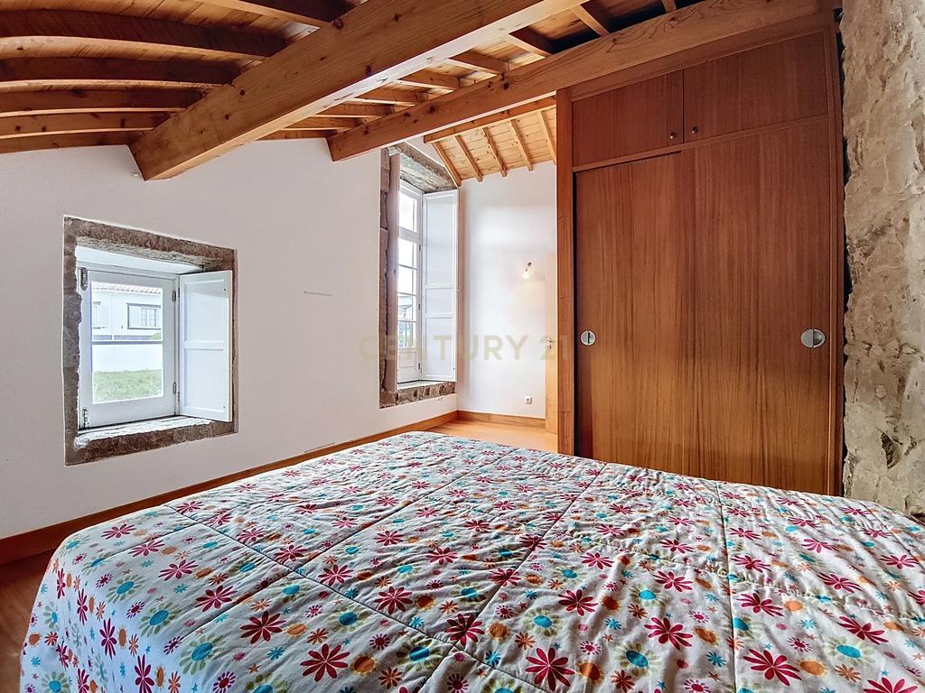 Rústico de Luxo – Moradia Renovada com Vista Mar Deslumbrante - Image 45