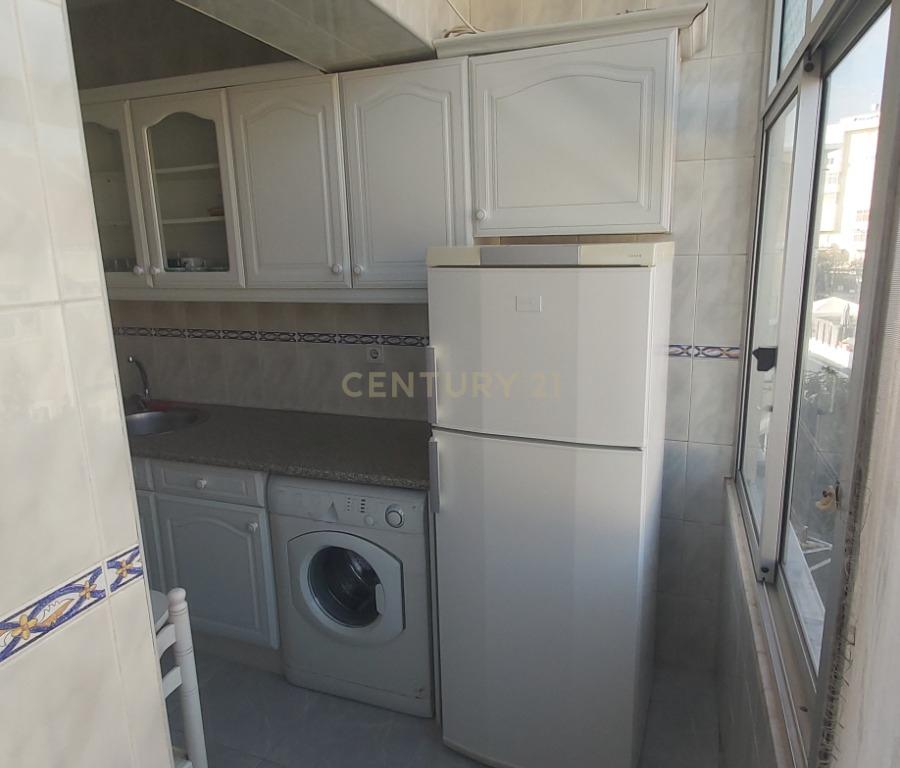 Apartamento T2 em Almada na Av. Nuno Alvares Pereira. - Image 7