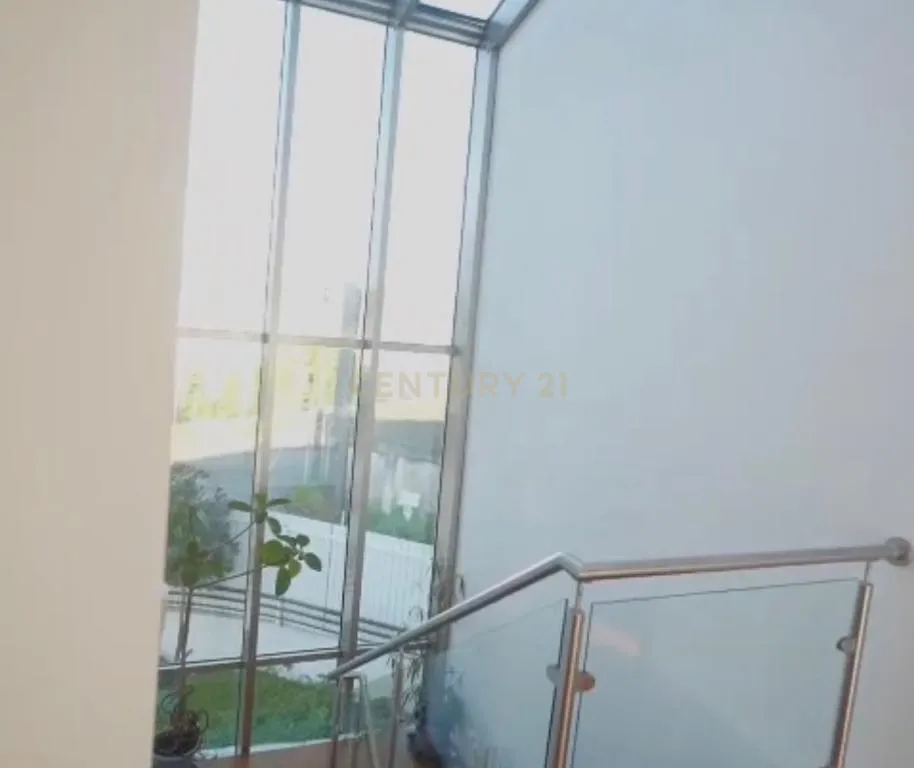 Casa T5 em Sesimbra, Setúbal com Piscina e Jardim Privado - Image 12