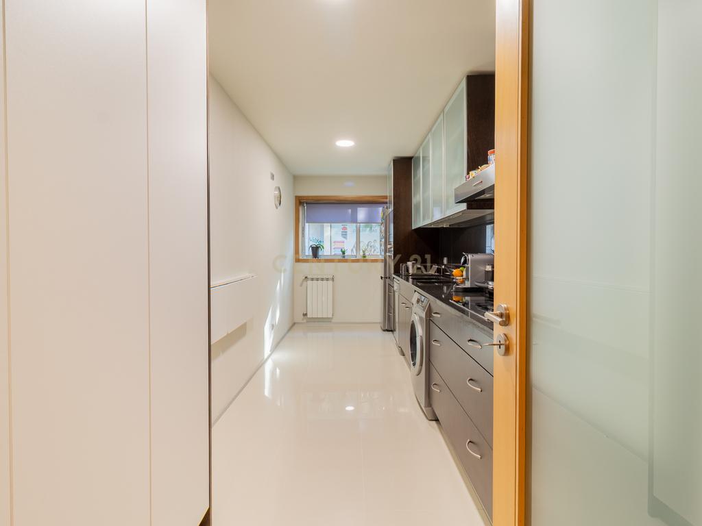 Apartamento T2 moderno em Braga - Image 18