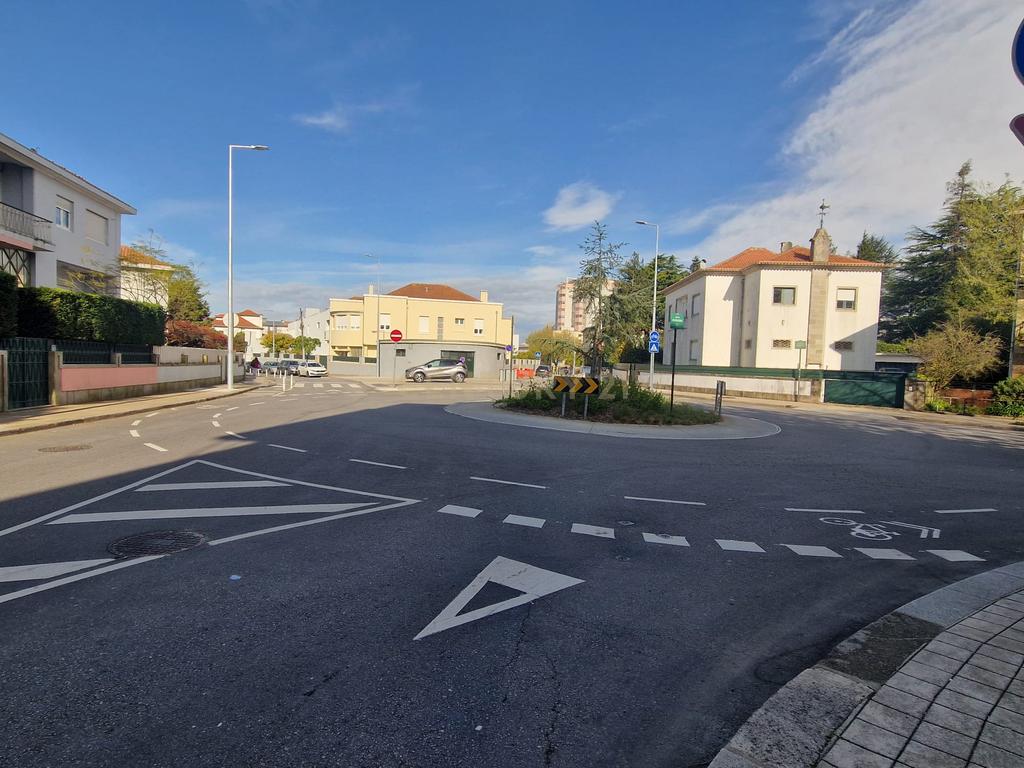 Moradia para Habitação ou Investimento. junto ás Universidades, no Porto - Image 17