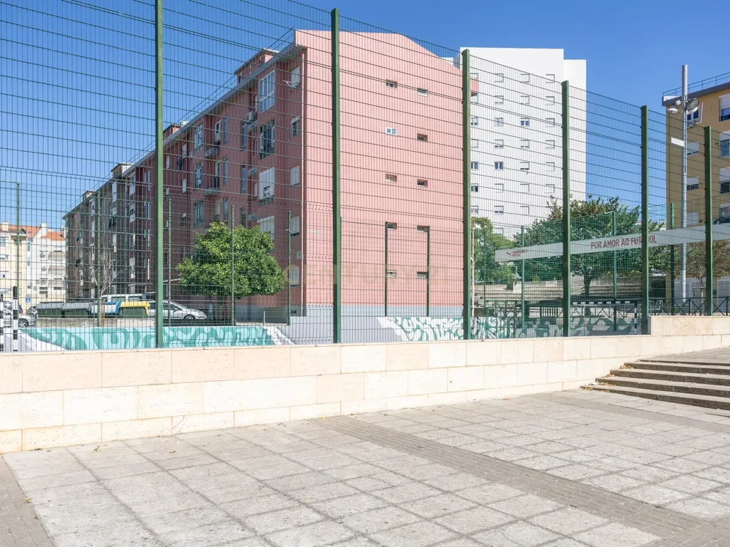 Apartamento T3 Remodelado em São Domingos de Benfica | 2 WC - Image 31