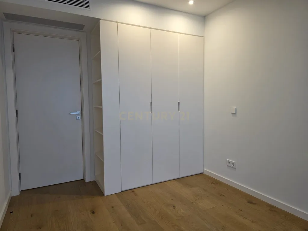Apartamento T2 à venda na Rua José Falcão - Douro Nobilis I - Image 15