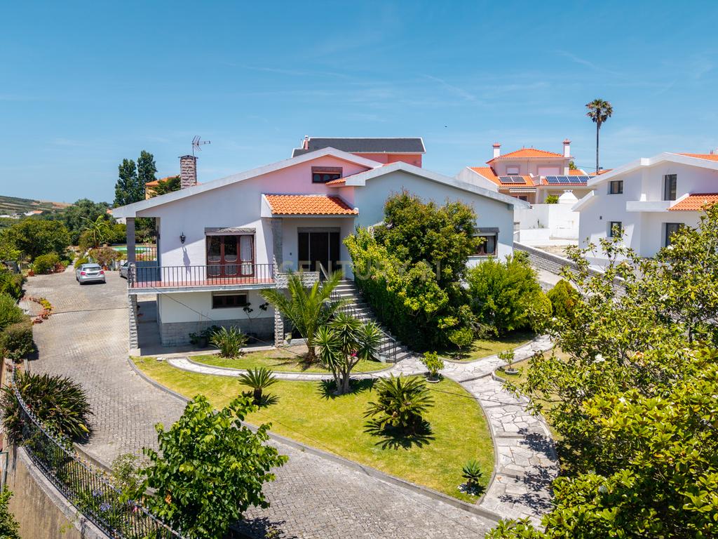 Moradia T5 com Piscina em Lourinhã - Image 2
