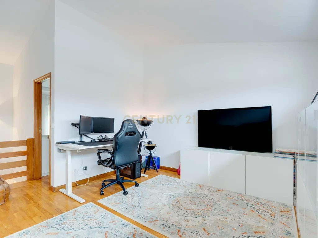 T2+2 Duplex c/ Sótão amplo (248m²) | S. Félix Marinha - Image 20