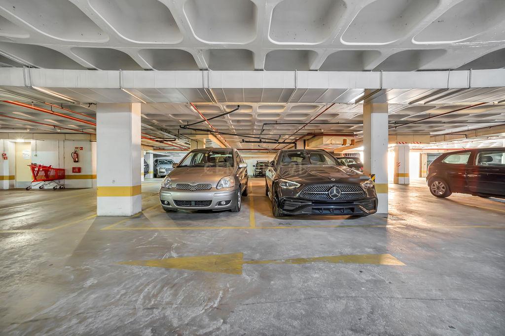 T3 em São Domingos de Benfica com garagem e segurança  - Image 32