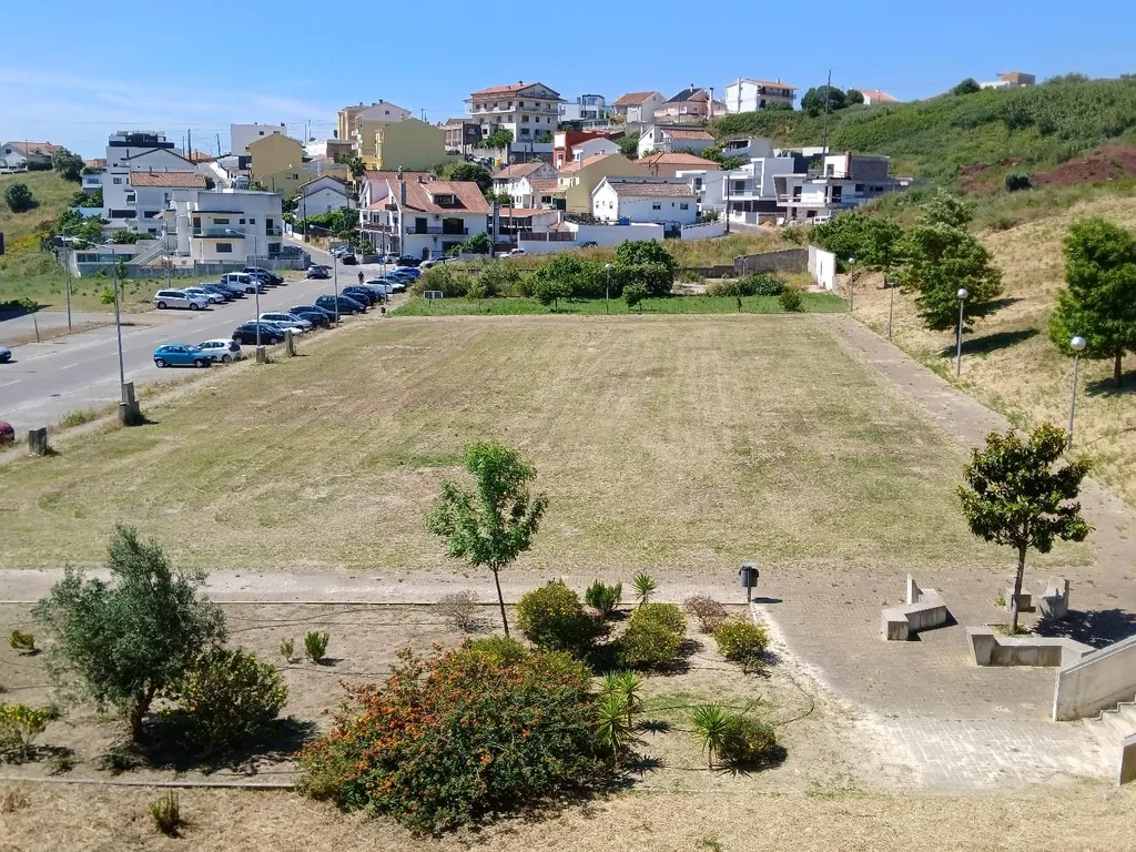Oportunidade de Investimento, 2 Lotes Urbanos para Construção de Prédios - Image 3