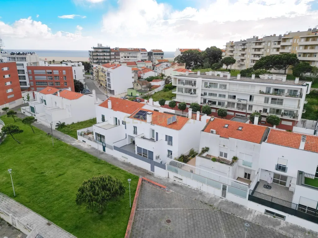 Moradia T4 a 200 m da Avenida do Brasil, Figueira da Foz, Portugal - Image 7