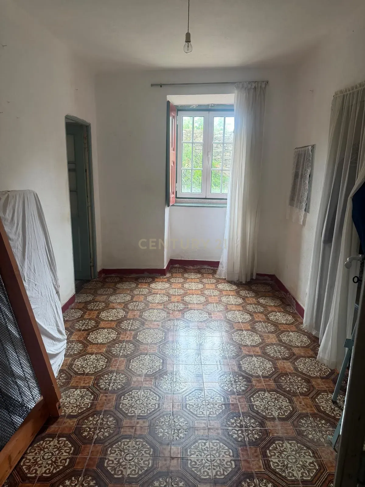 Fotografia 9 de Excelente Oportunidade! Moradia T3 com Terraço em Mata, Castelo Branco