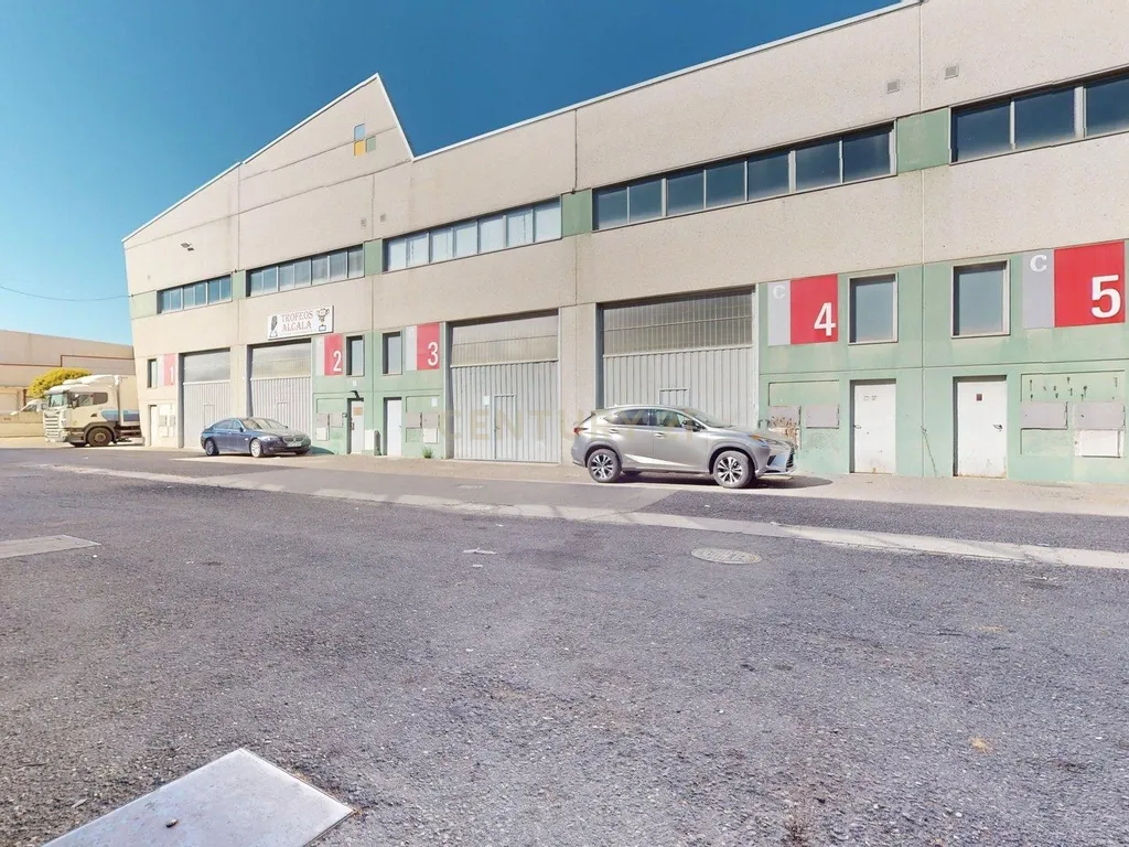 Armazém Moderno em Alcalá de Henares, Madrid - Image 34