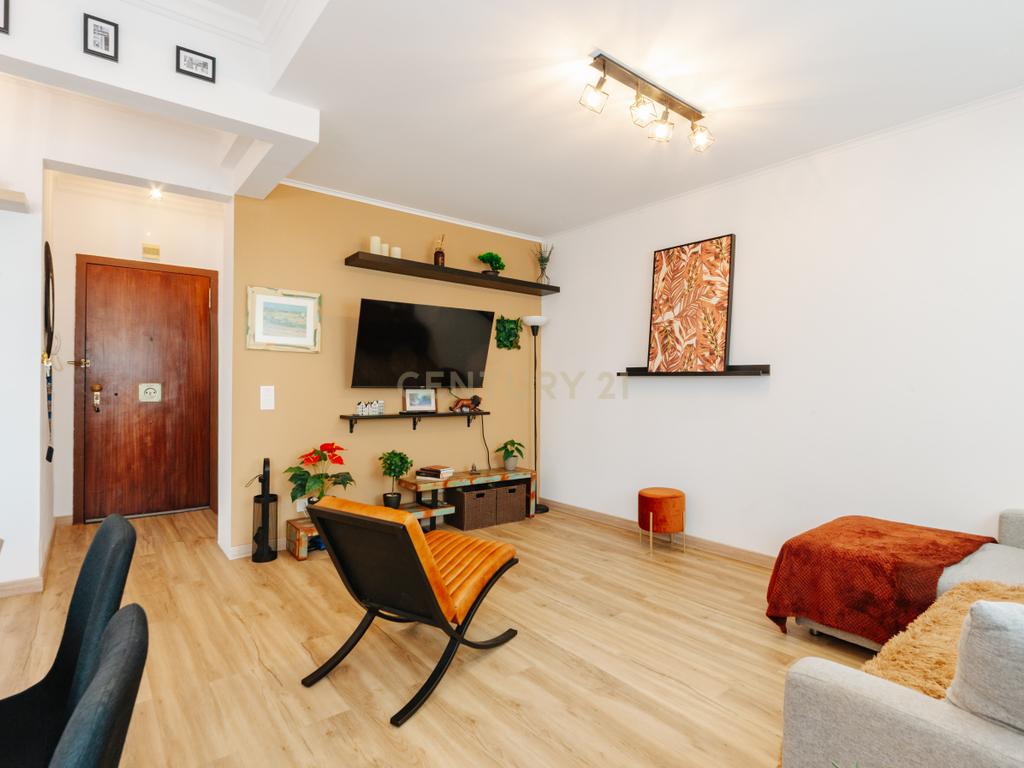 Apartamento T2 Renovado em Miratejo - Image 8