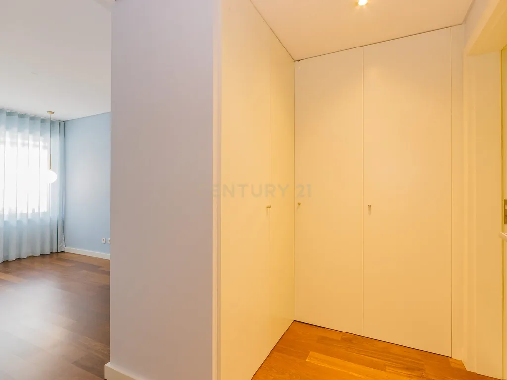 Excelente apartamento T2 em Avenidas Novas, Lisboa - Image 21