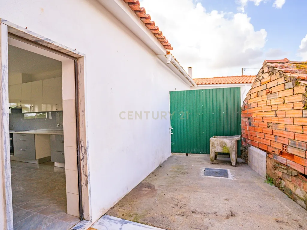 Oportunidade | Moradia T3 com Potencial e Espaços Generosos – Dagorda, Vermelha (Cadaval) - Image 39