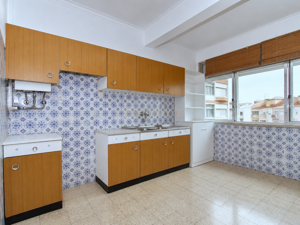 Apartamento T2 com Duas Varandas e Excelente Localização - Image 33