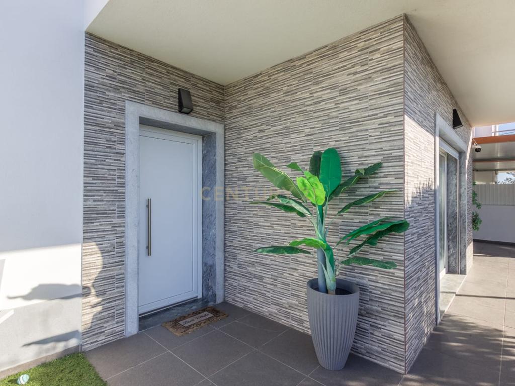 Fernão Ferro - Moradia Isolada de 5 assoalhadas com piscina e quarto no r/c - Image 36